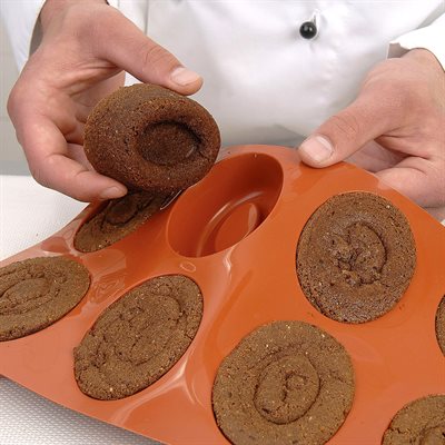 TERRACOTTA SILICONFLEX NACKED ITEM NR. 24 SMALL OVAL SAVARIN 44X32 MM H 24,5 MM