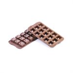 BROWN CUBE MOULD ITEM NR. 15 CUBES MM 26 X 26 H 18 MM FOR CHOCOLATE AND ICE IN G