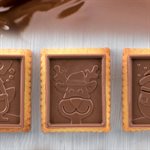 BROWN SILICONE MOULD COOKIE SNOWMAN + CUTTER IN PACK