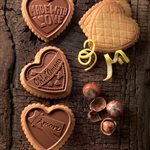 BROWN SILICONE MOULD COOKIE LOVE + CUTTER IN PACK