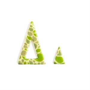 PAINTED TRIANGLES, WHITE CHOC, 136 PCS 