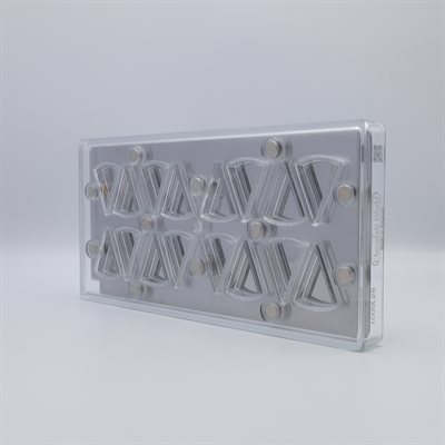 POLYC. MOLD MAGN. TRIANGLE SLICE 27.5X13.5X2.4CM